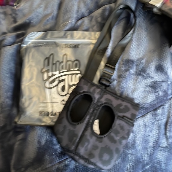 Black leopard HydroJug sleeve -New - Picture 2 of 2